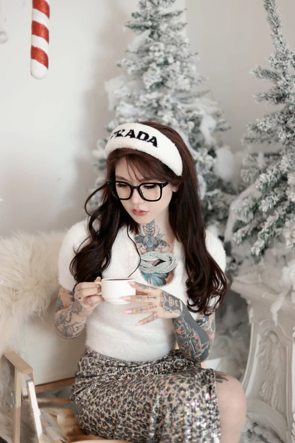 白富美 Sexy chloe (龙猫夫妇) 2月最新付费福利