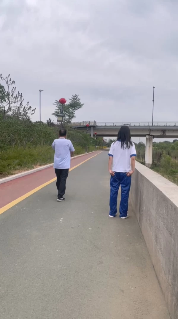 学生小嫩妹linlin-喜欢户外人前极限露出公厕里打炮调教