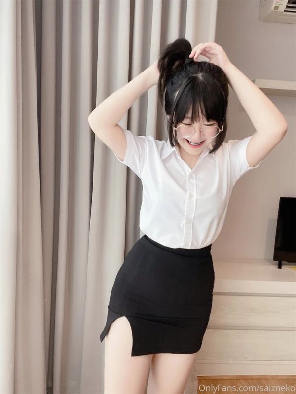 眼镜妹Saizneko(赤木青子) COS合集整理