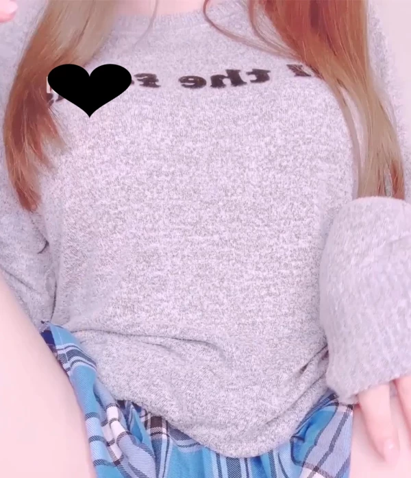 小阿水 -粉色内衣