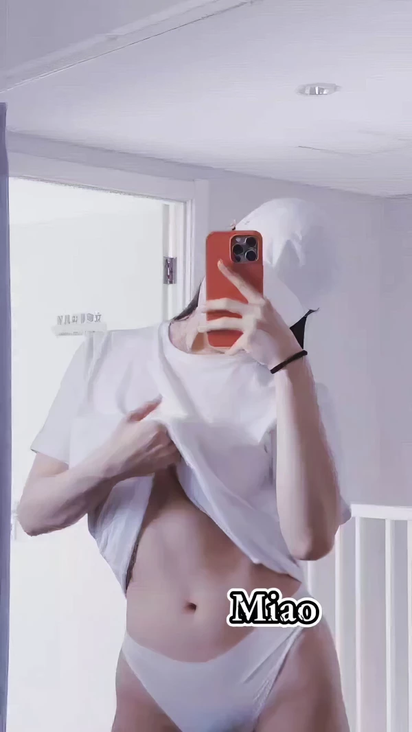 瑜伽教练Yoga miao-在央视大楼对面玩私拍身材贼好