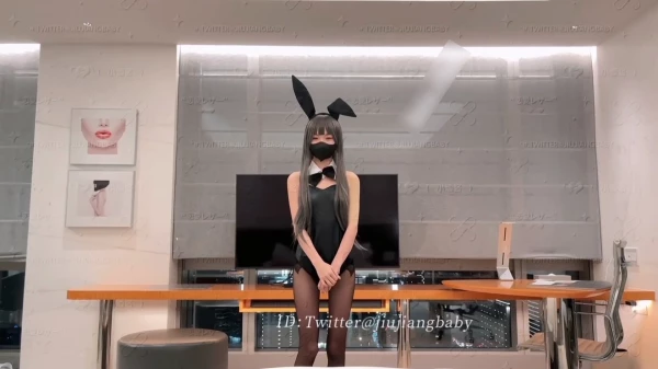 小酒酱jiujiangbaby-性感兔女郎