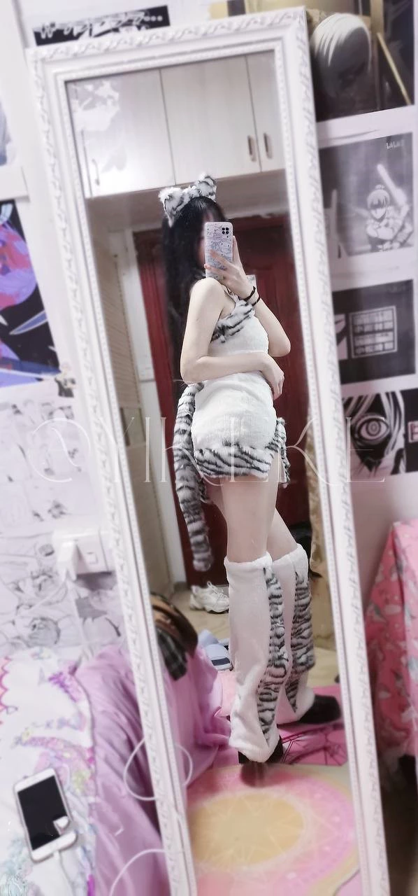 极品抖音风舞啪小罗老师旖可-VIP付费福利[2.3gb]