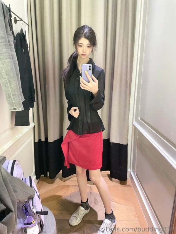 果冻小姐Pudding315-最新私拍外人眼中的女神私下就是一只姆苟