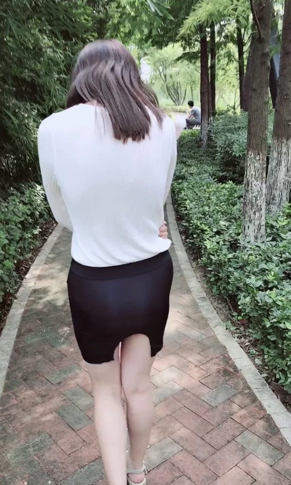 推特江苏绿帽大神暴躁君S-给老婆找单男