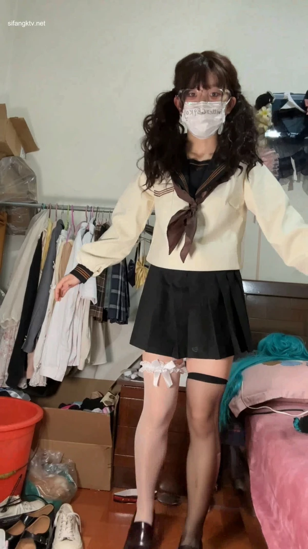 嗨酱-百变舞姬[2V4.12G]