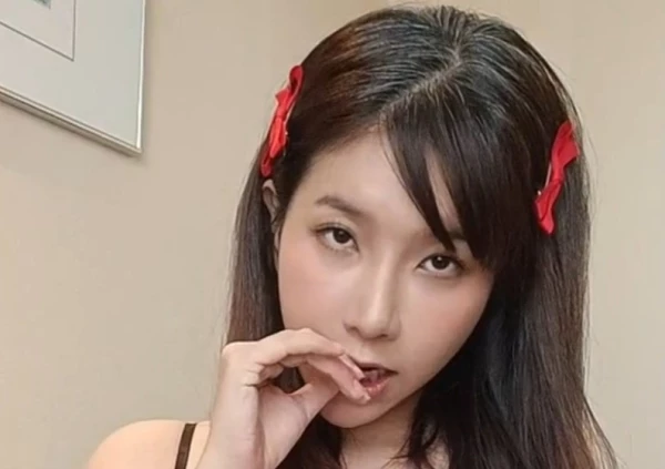 吴梦梦-6.3新-红色内衣沙发滋味[1V332M]