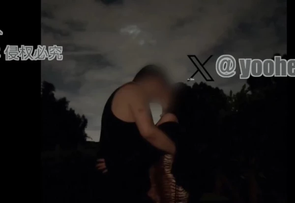 yooheejade-户外三人轰趴[2V386M]