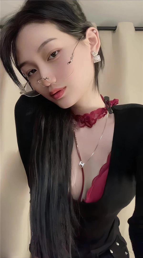 B站主播【美优奈子老师】舰长福利 Q群秀