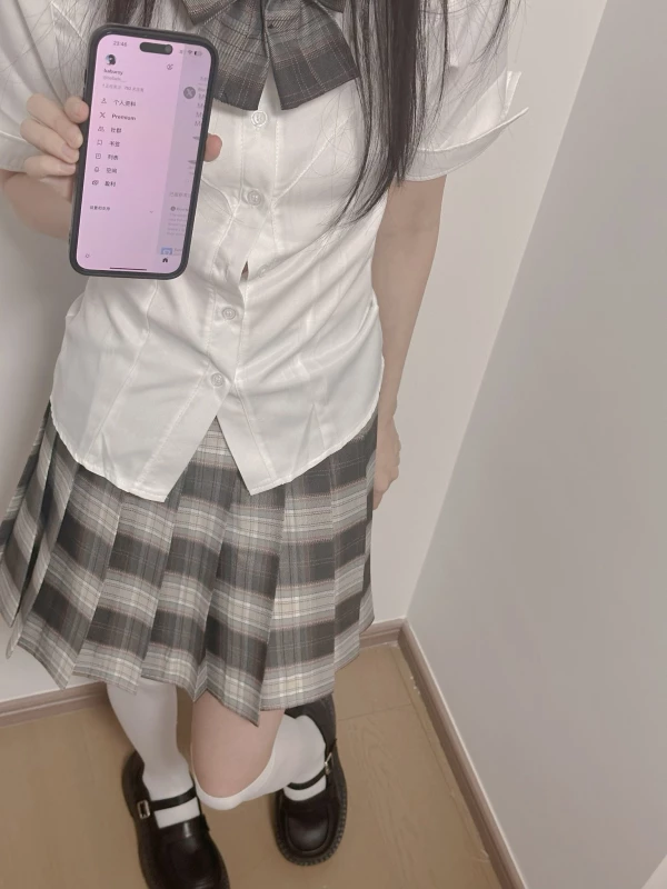 Jojo九九Joioio-把堂妹调教成为吃JY食物吃播