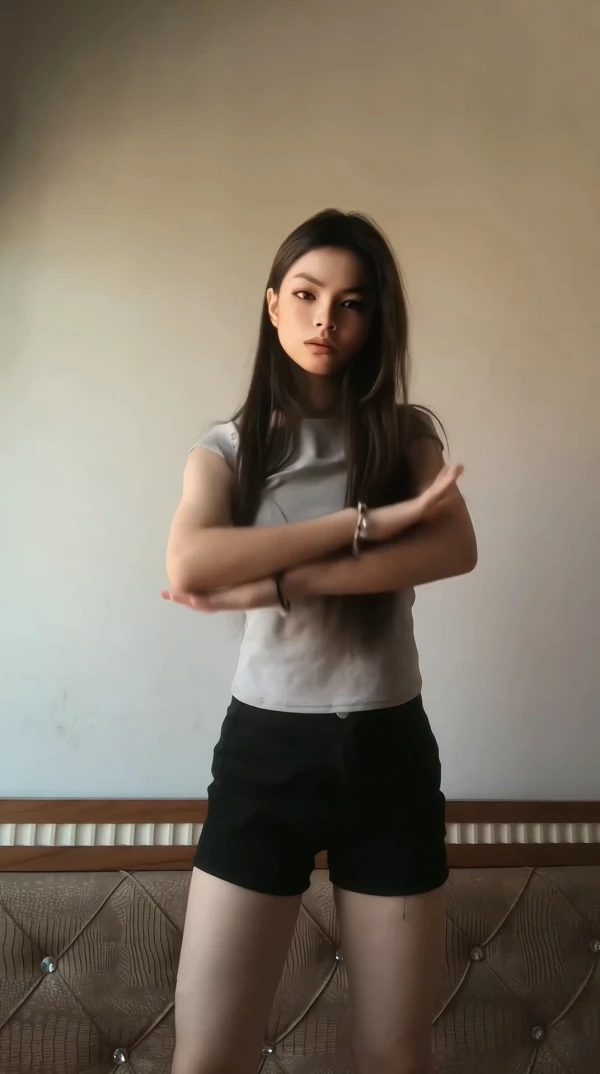 安慕曦-抖音风露脸舞合集[4.3GB]