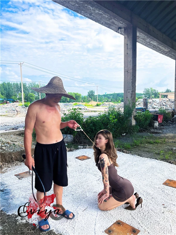 东北原创-在别人眼里是清纯舞蹈生在这只配做姆苟白丝一字马滴蜡