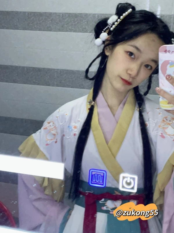 胡椒籽-04年清纯女大9月新视图[NP98V8.51G]