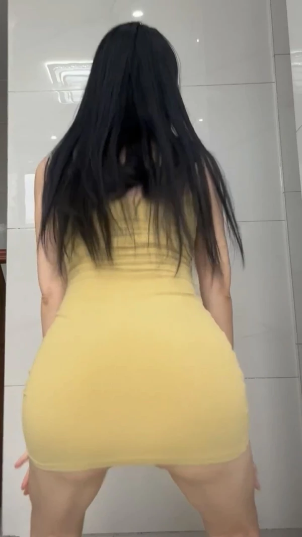 推特极品顶胯女神@Crush-千元定制顶胯抖臀舞[22V3.21G]