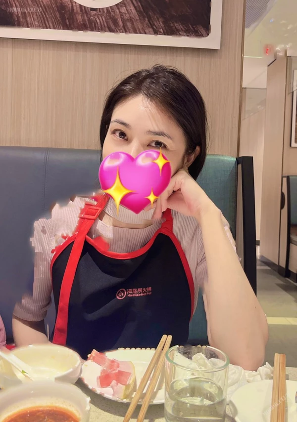 云泄密-公司里的极品御姐和老板之间的那点私密